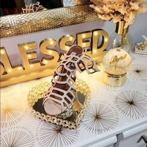 Steve Madden Nude stunning 🤩 sandals.